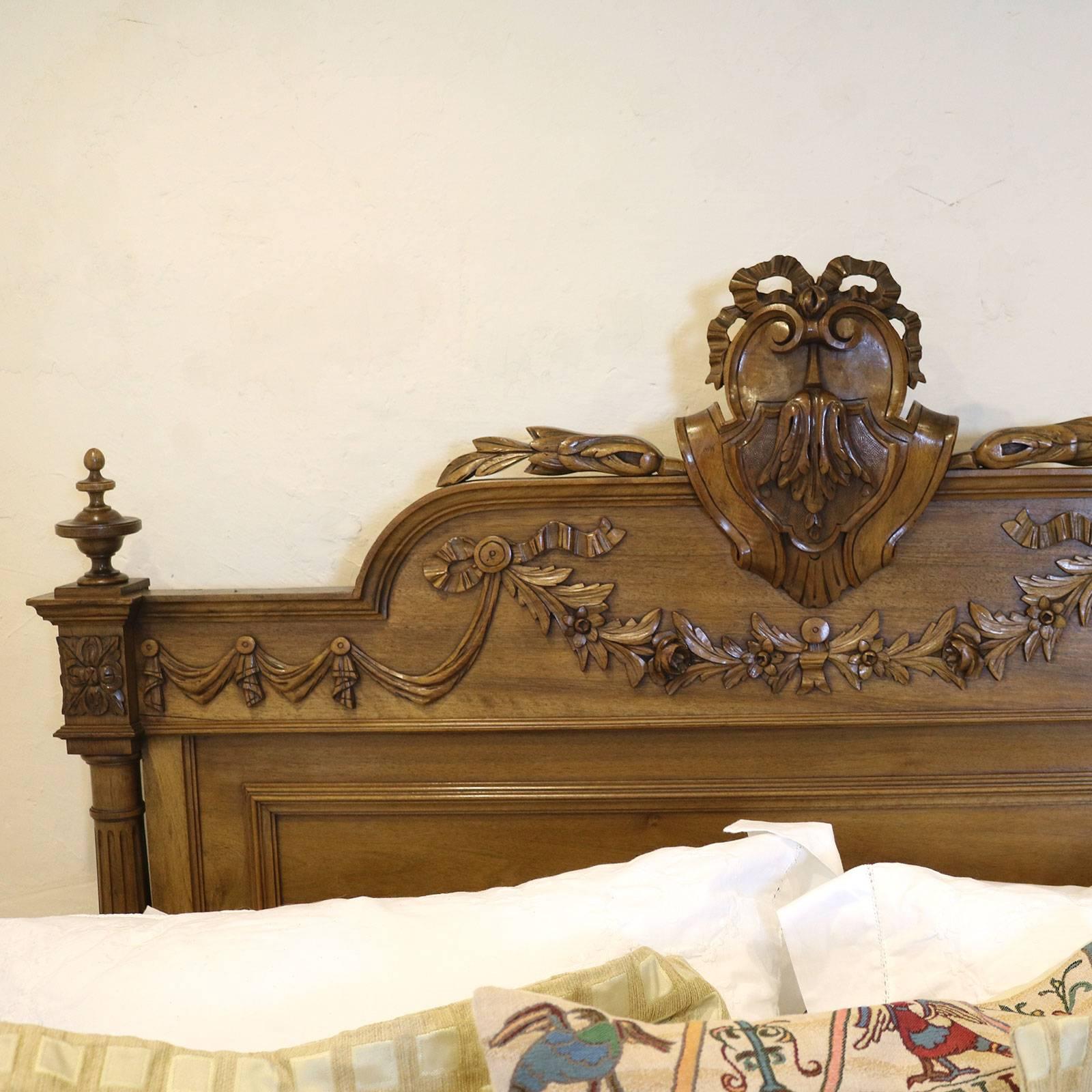 Walnut Renaissance Style Carved Bed 'WK71' 2