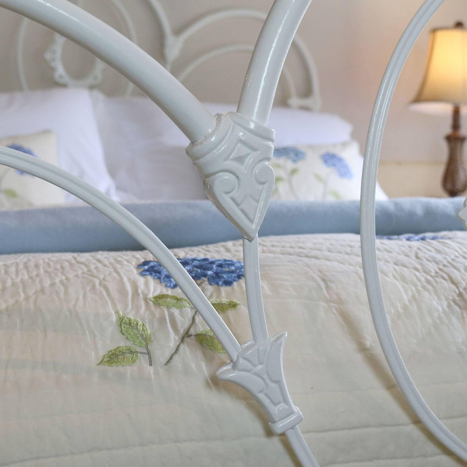 Cast Iron Bed in White MK116 1