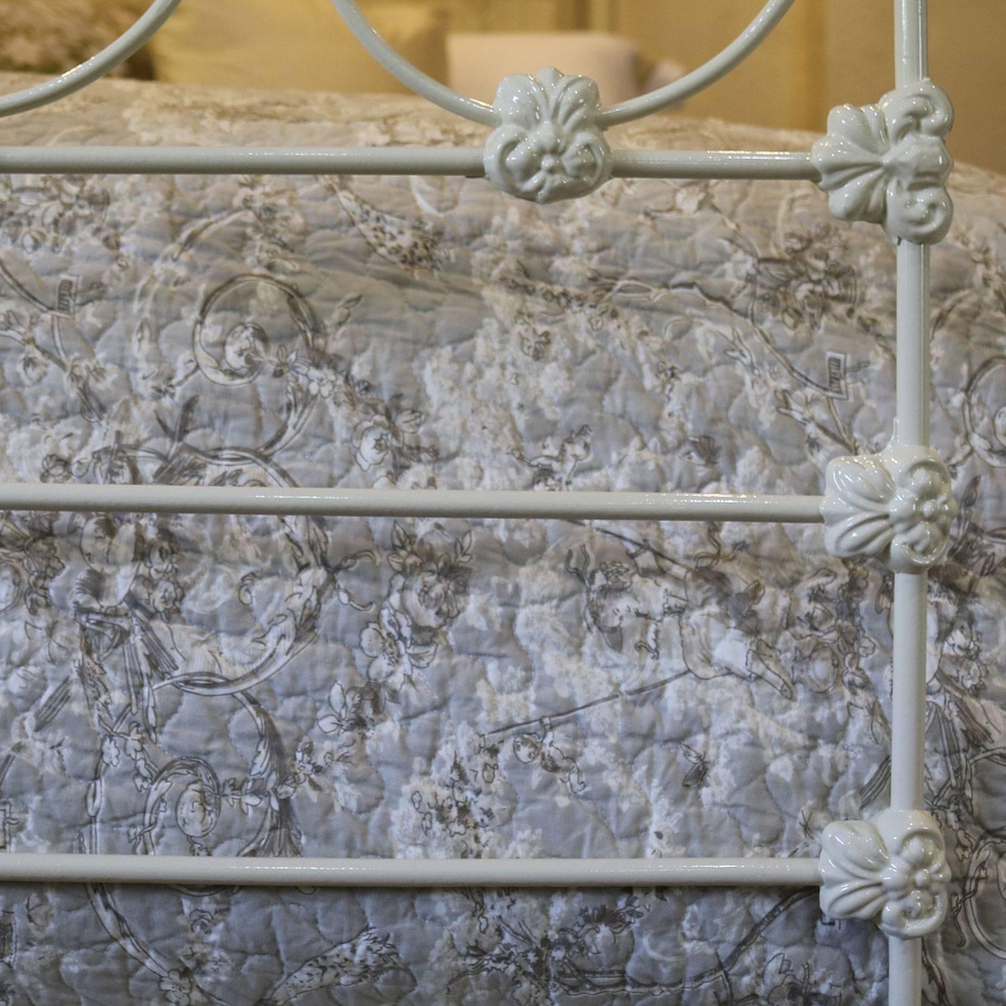 Fine Cast Iron Bed with Cherub Decoration Mk120 2