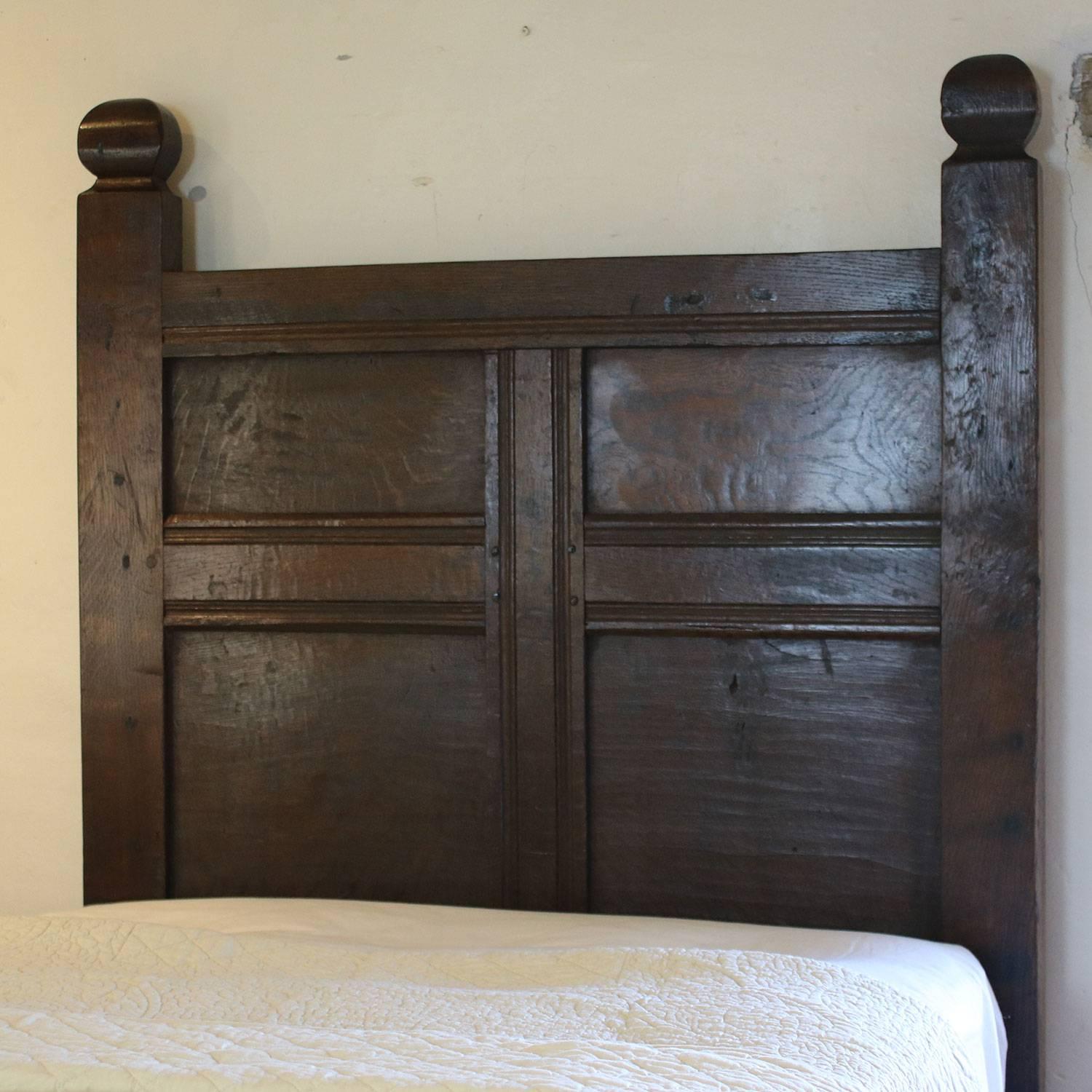 Oak Panelled Pair of Twin Beds, WP13 In Good Condition In Wrexham, GB
