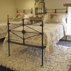 Matching Pair of Single Beds, MPS12