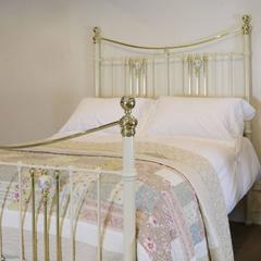 Brass and Iron Bed with China Porcelain - MK67