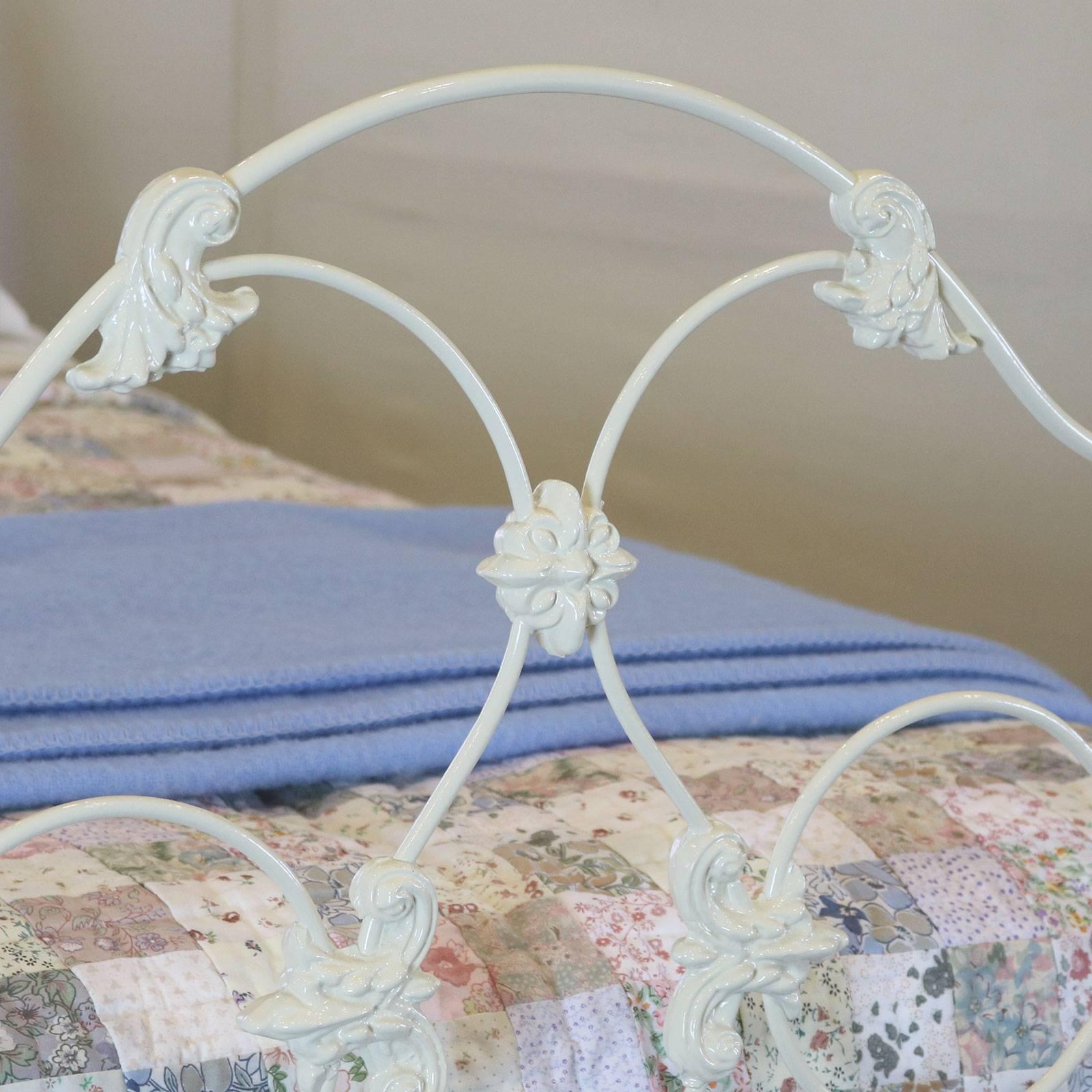 Mid-Victorian Cast Iron Single Bed 1