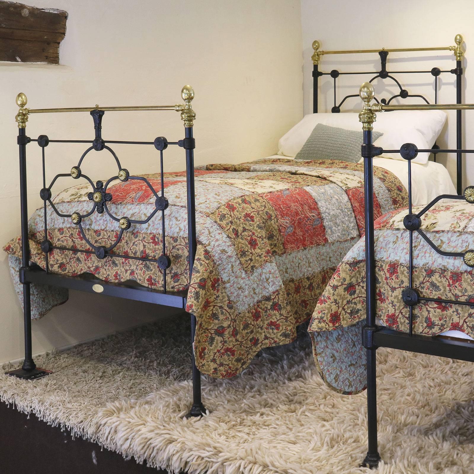 Matching Pair of Cast Iron Single Beds In Excellent Condition In Wrexham, GB