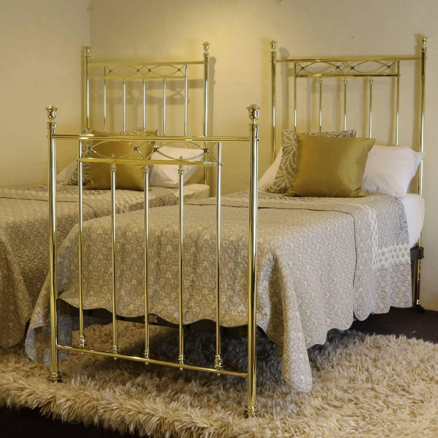 A fine pair of Edwardian brass beds manufactured by Maples.

These beds accept single 3 ft wide (36 inches or 90 cm) bases and mattresses.

The price is for the bed frame alone. The base, mattress, bedding and linen are extra. 
