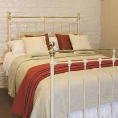 Double Victorian Cream Antique Bed, MD49