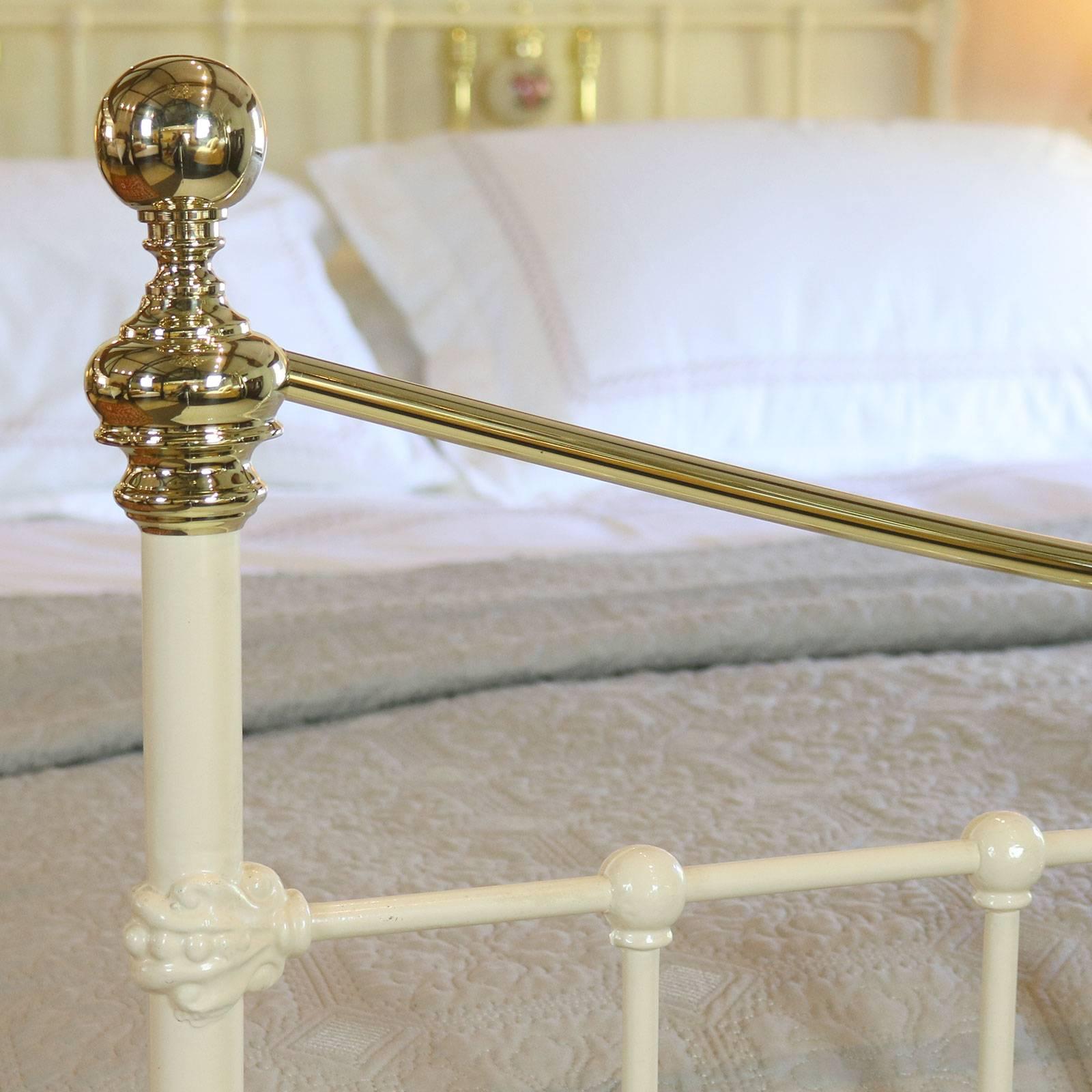 English Cream Bed with China Porcelain Decoration, MK106