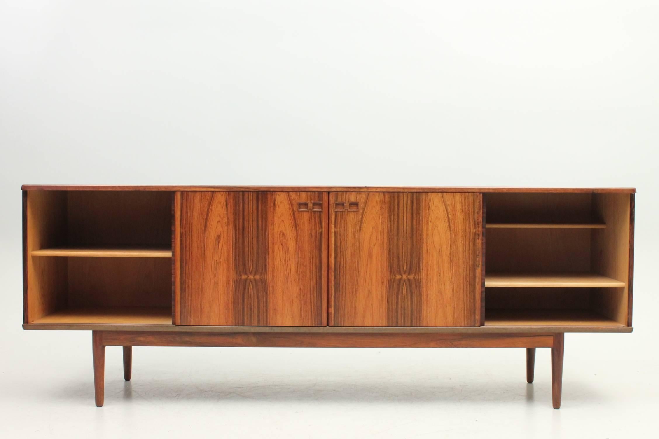 Rosewood Credenza by Ib Kofod-Larsen for Faarup Møbelfabrik, Scandinavian Modern In Excellent Condition For Sale In Houston, TX