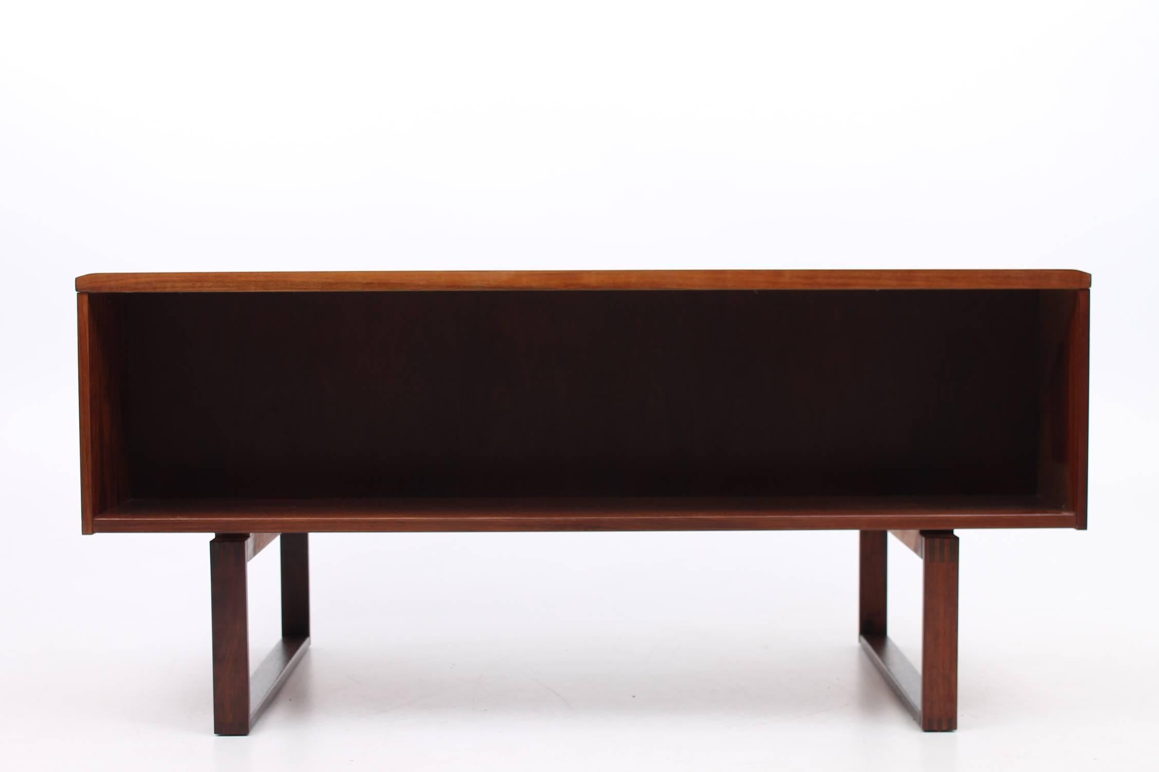 Rosewood Desk by Preben Schou Andersen for PSA Furniture, Scandinavian Modern In Excellent Condition In Houston, TX