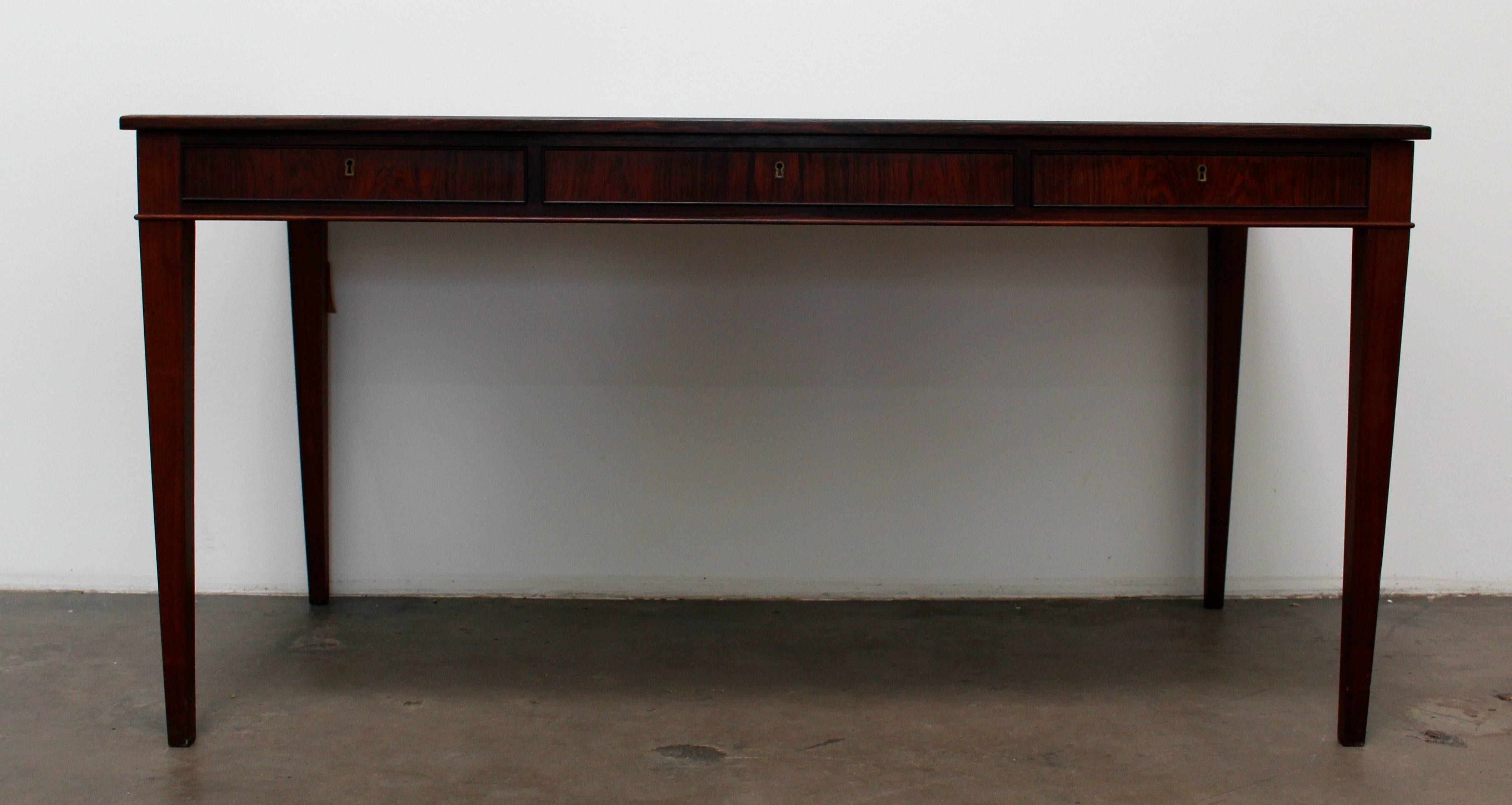 Late 20th Century Minimalist Rosewood Desk in the Style of Frits Henningsen, Danish, Mid-Century For Sale