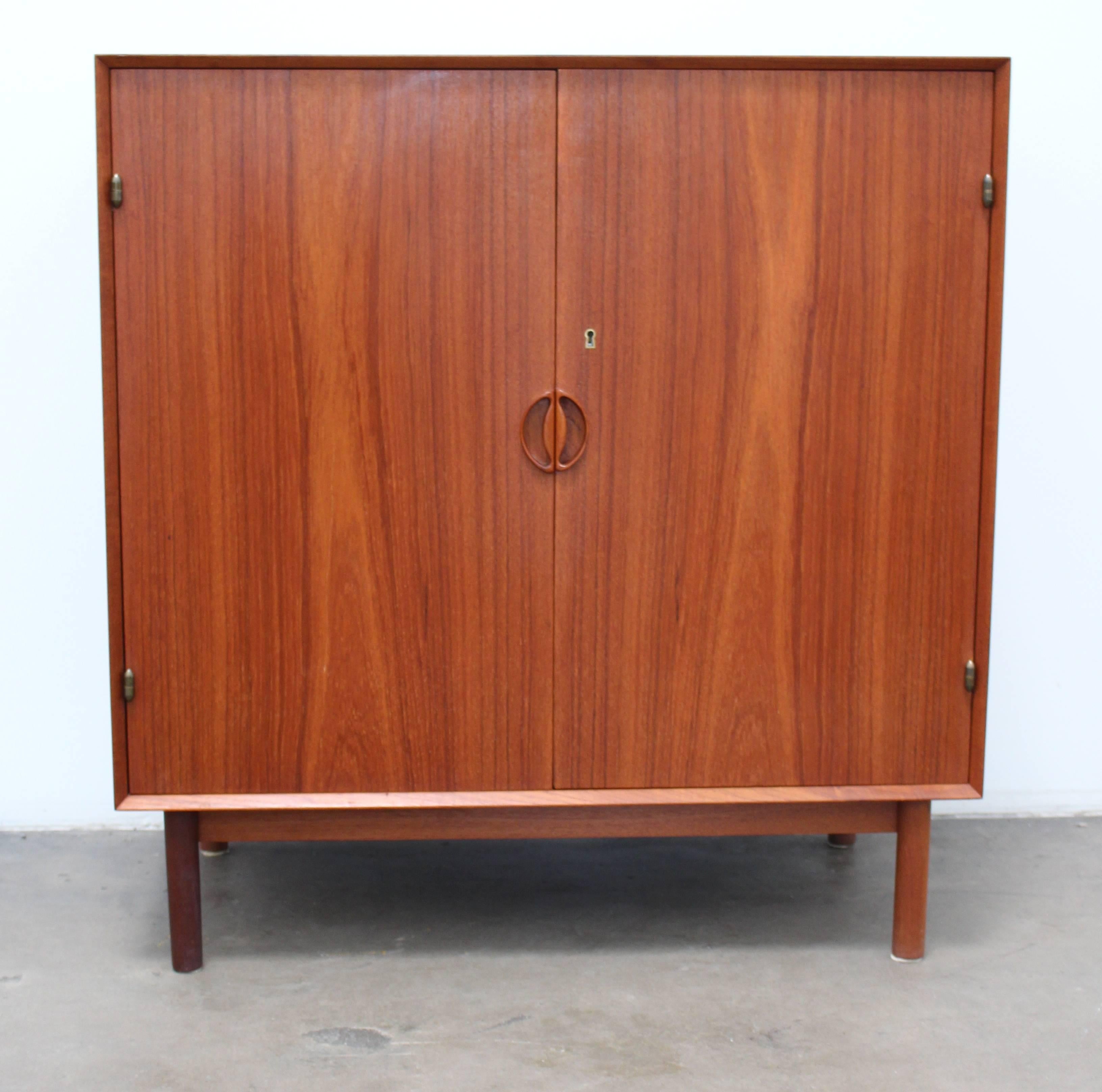 Scandinavian Modern Solid Teak Cabinet by Hvidt + Mølgaard with Removable Bookcase, 1960s For Sale
