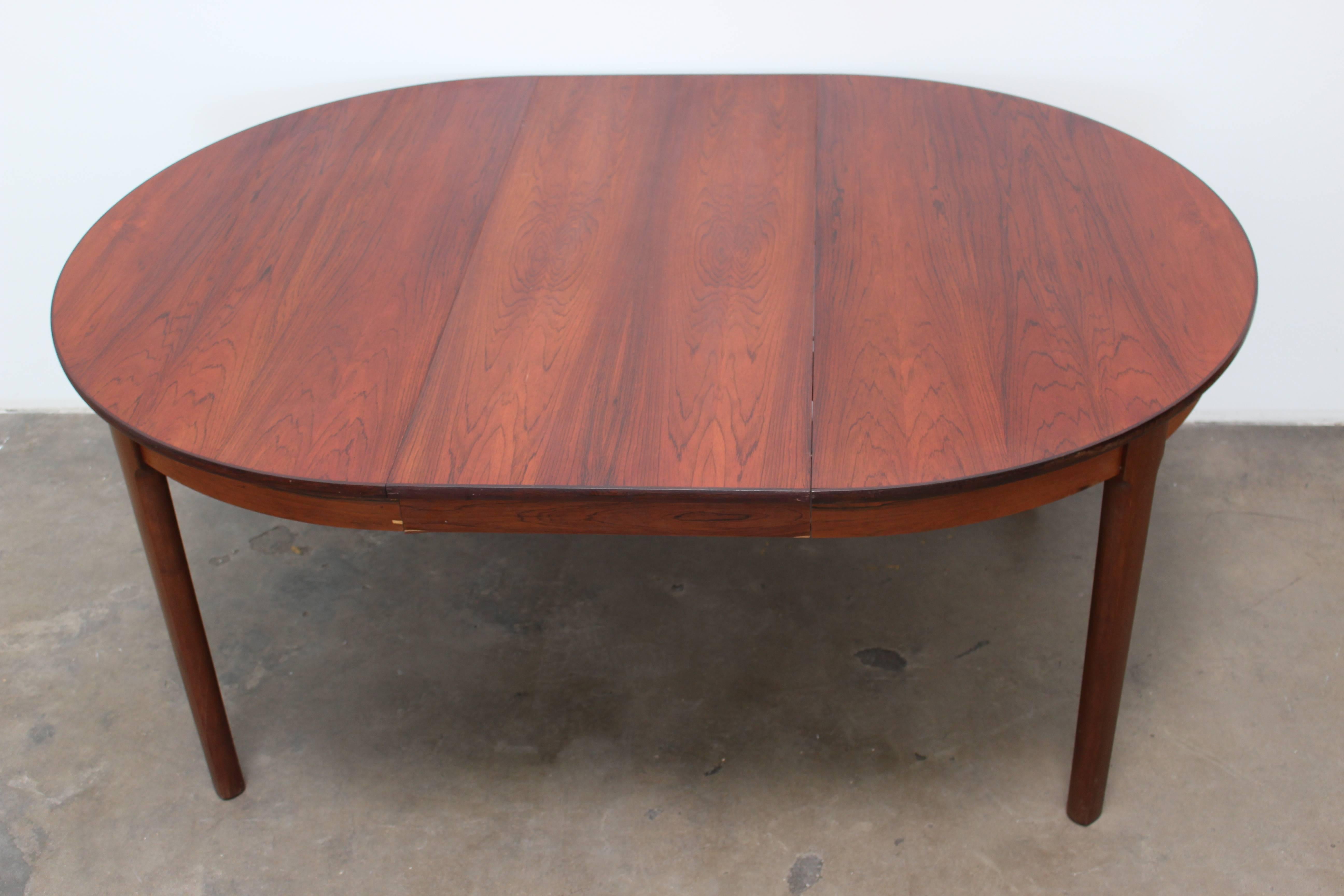 Round Rosewood Dining Table, Scandinavian Modern, circa 1950s For Sale 1