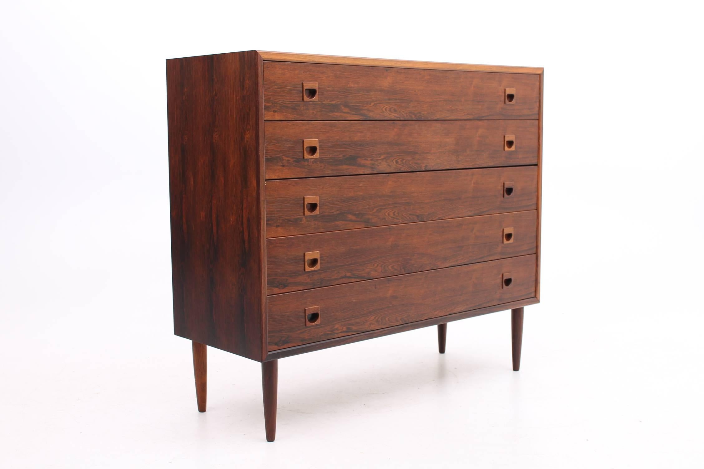 Large chest of drawers designed by Brouer Møbelfabrik. This large size chest features five roomy drawers with handmade drawer pulls. The rosewood has been restored and is in excellent condition.