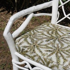 PAR DE SILLONES «ROYAL GARDEN» de madera lacada, de Umberto Pasti, Marruecos, 2026