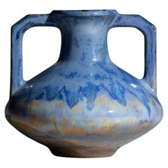 Vase aus Pierrefonds mit kristalliner Glasur und zwei Henkeln, Frankreich, ca. 1910er–1920er Jahre