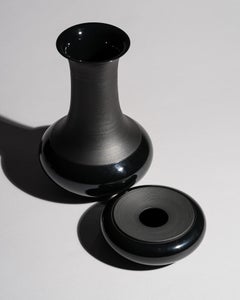 Tapio Wirkkala Porcelaine Noire Vase and Ashtray, Rosenthal, 1960s