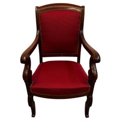 Fauteuil classique de style Louis-Philippe - Bois et tissu rouge bordeaux clouté