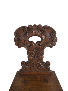 Chaise paysanne allemande du XVIIIe siècle en bois de cerisier, avec dossier sculpté, vers 1780