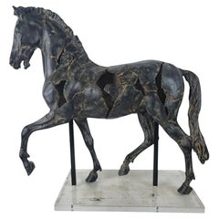 Grande scultura “Il cavallo di Monti” in resina sintetica, XXI secolo