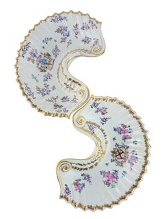 Pair of Samson Paris Armorial Porcelain Bowls, 20th Century