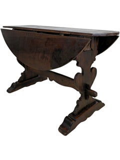 Italian Walnut Drop-Leaf Oval Dining Table, Renaissance, c. 1700