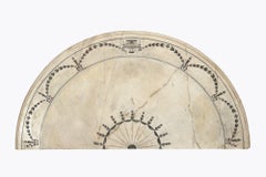 Table console demi-lune irlandaise en acajou de style George III, début du XIXe siècle