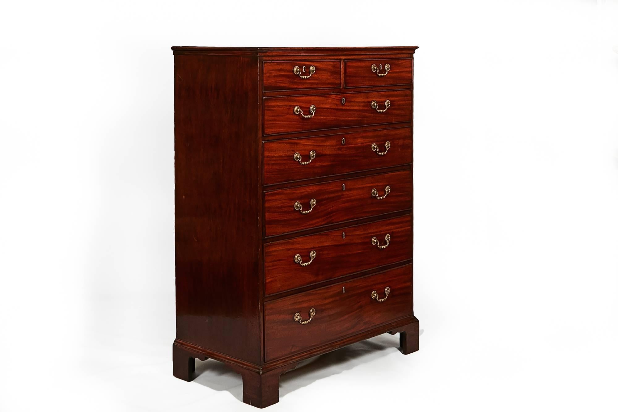 18th century Georgian Irish mahogany tallboy, two short drawers above five graduated drawers terminating on bracket feet.