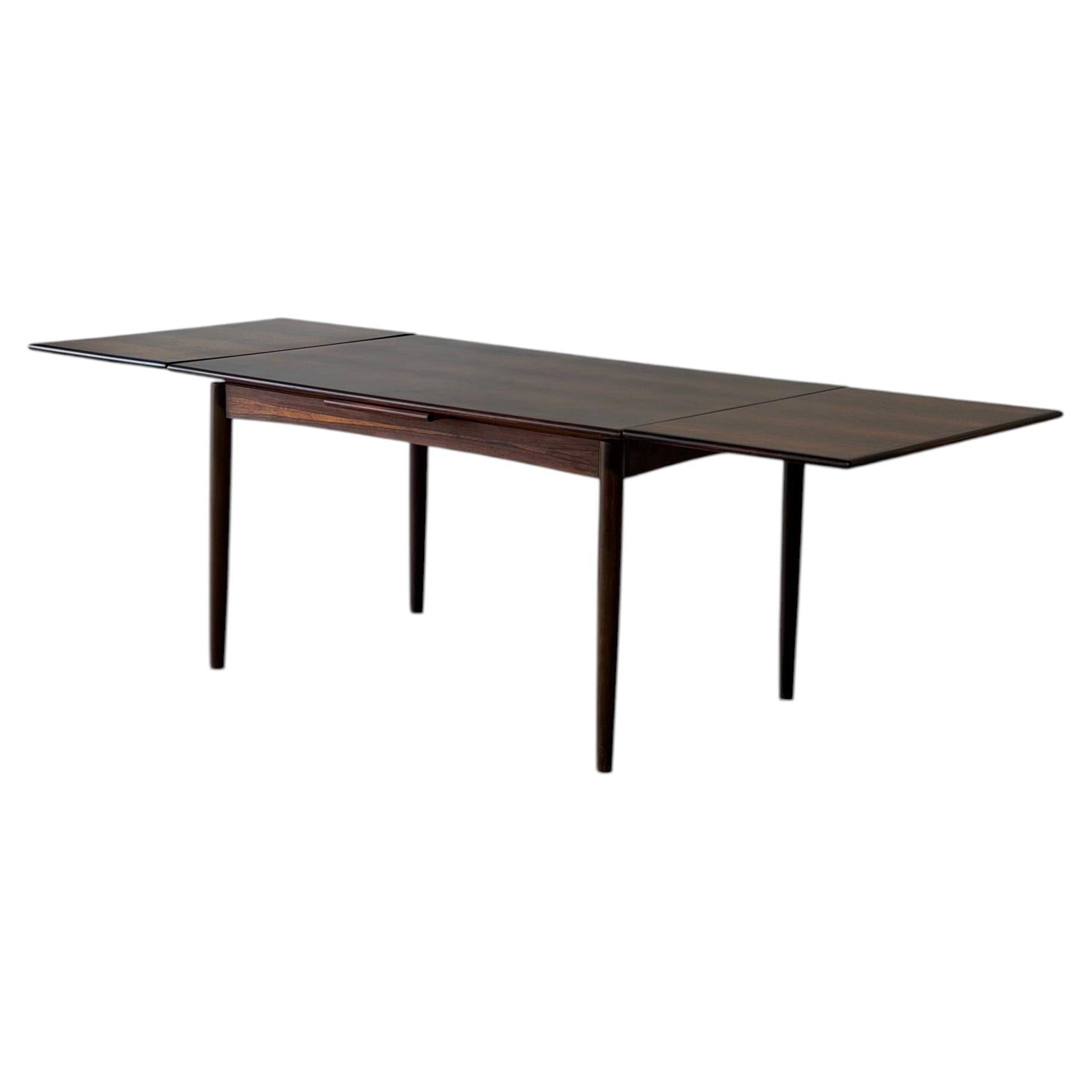 Why are Japanese dining tables low?