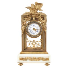 Horloge de cheminée en bronze avec socle en marbre, Europe, fin du XIXe siècle