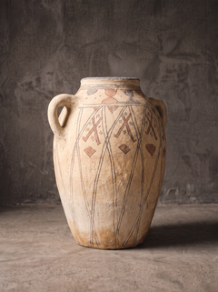 Jarre à eau en terre cuite peinte, ornée de motifs en forme de croix, Maroc, début du XXe siècle