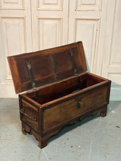 Elegant 18th-Century Solid Walnut Chest with Original Lock and Key