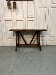 Tavolino “Fratino” in legno di abete del XIX secolo