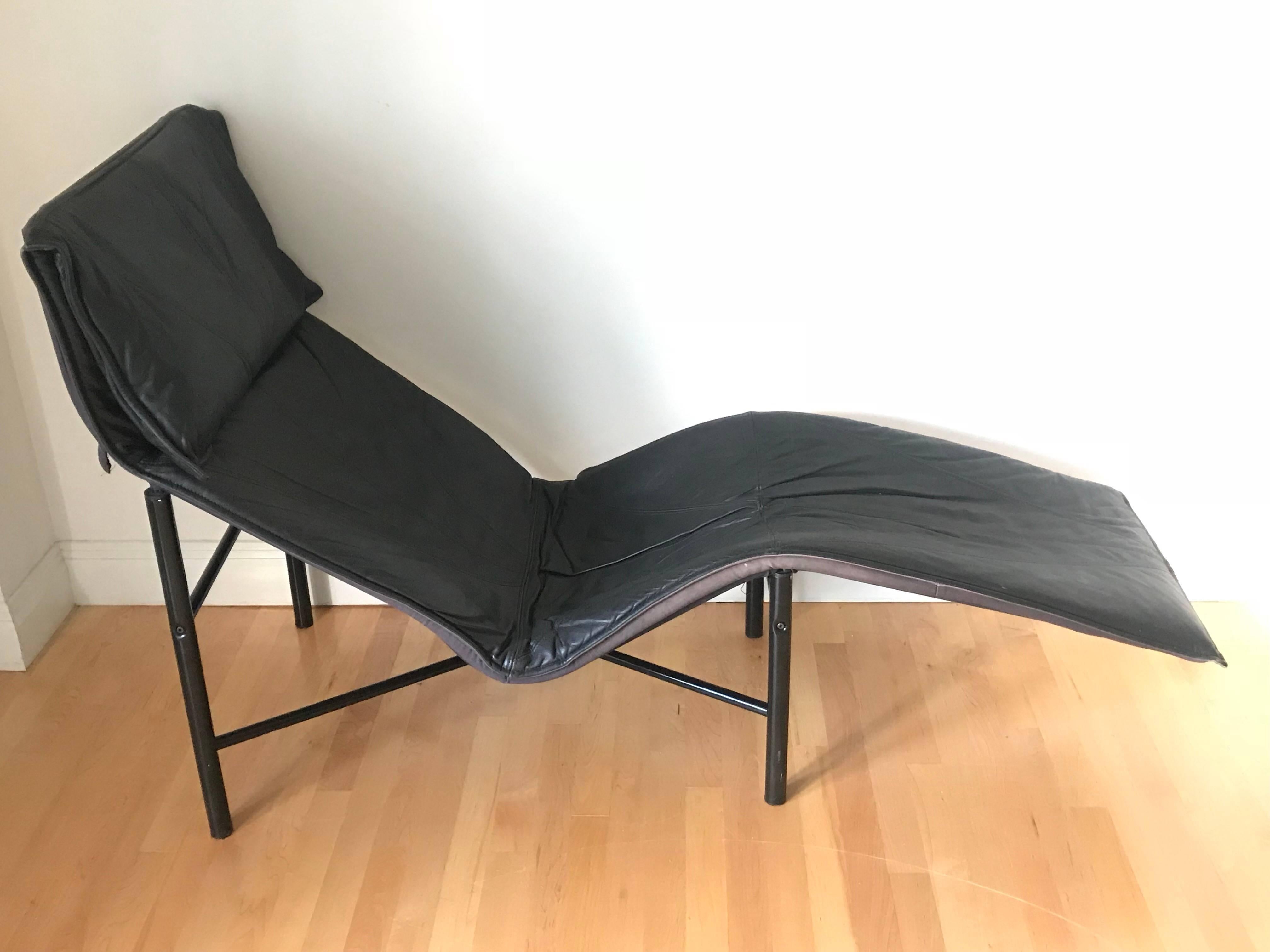 Post Modern Tord Björklund “Skye” Chaise Lounge for Ikea, Sweden, circa  1980s For Sale at 1stDibs