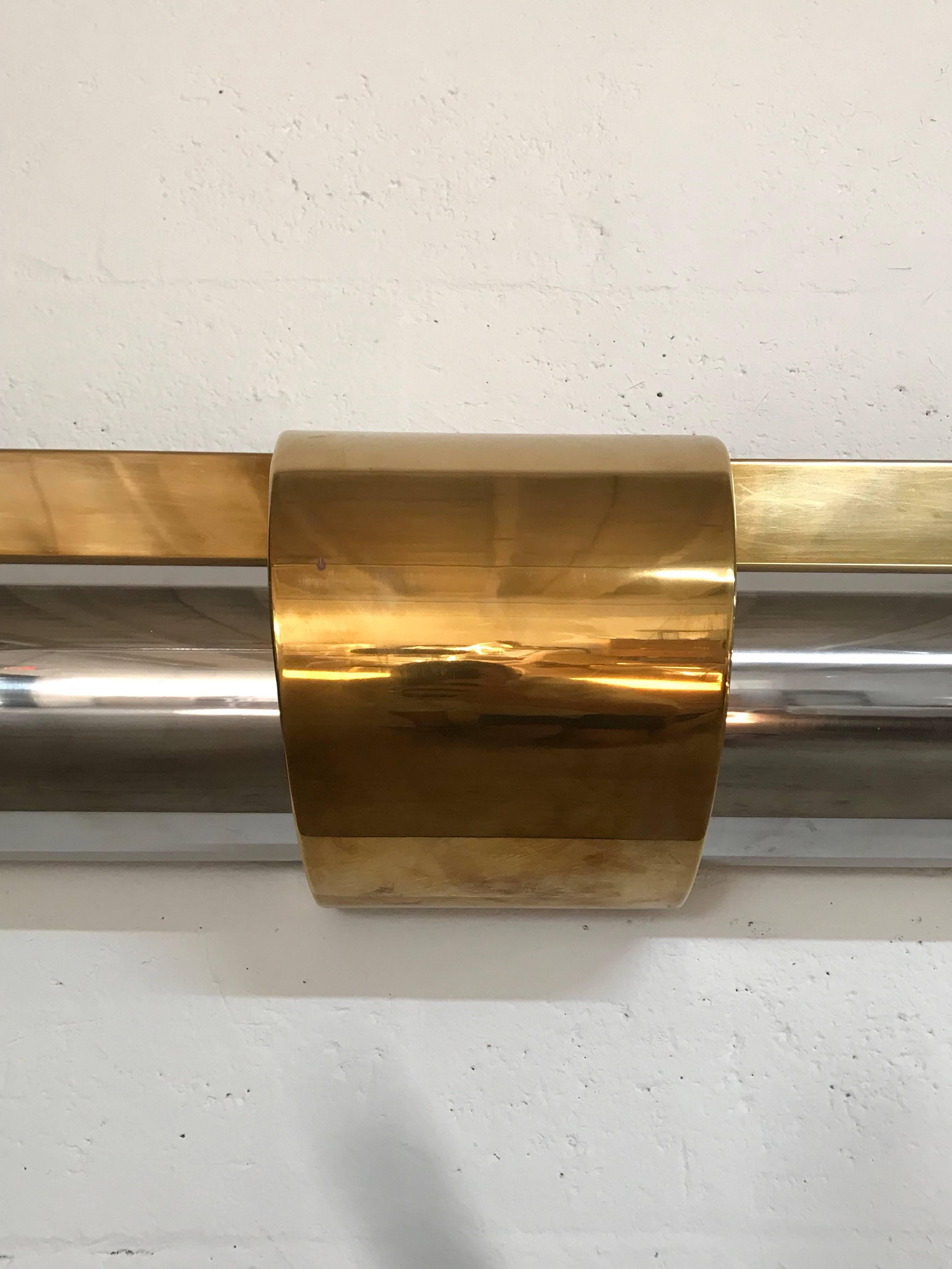 Mid Century American Modern Brass and Steel Fireplace Mantel, USA, circa 1970s In Good Condition In Miami, FL