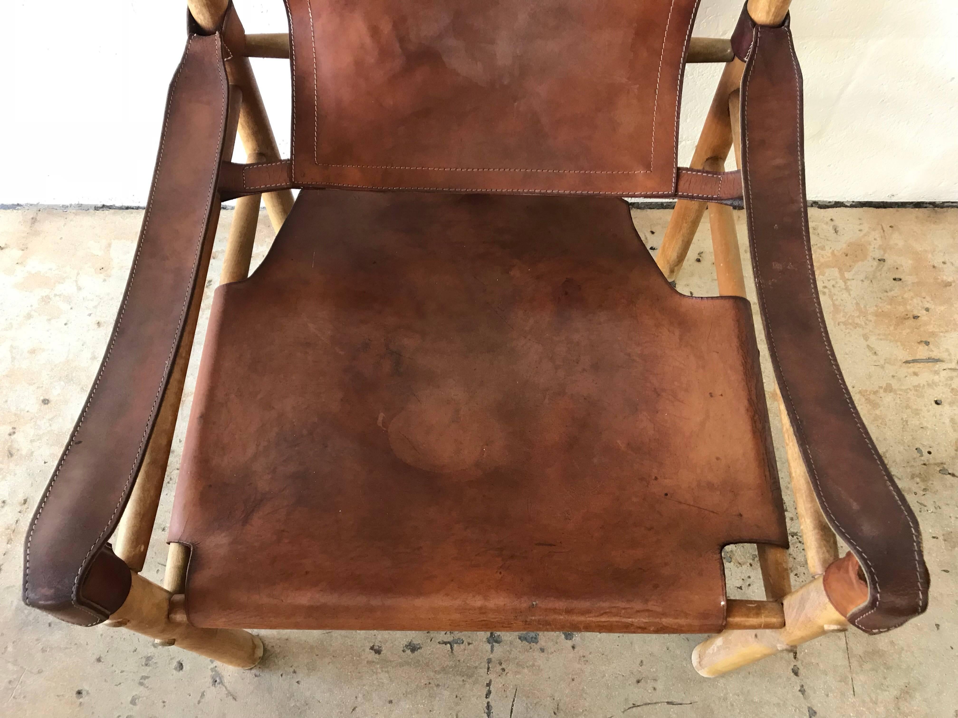 Early Distressed Saddle Leather 
