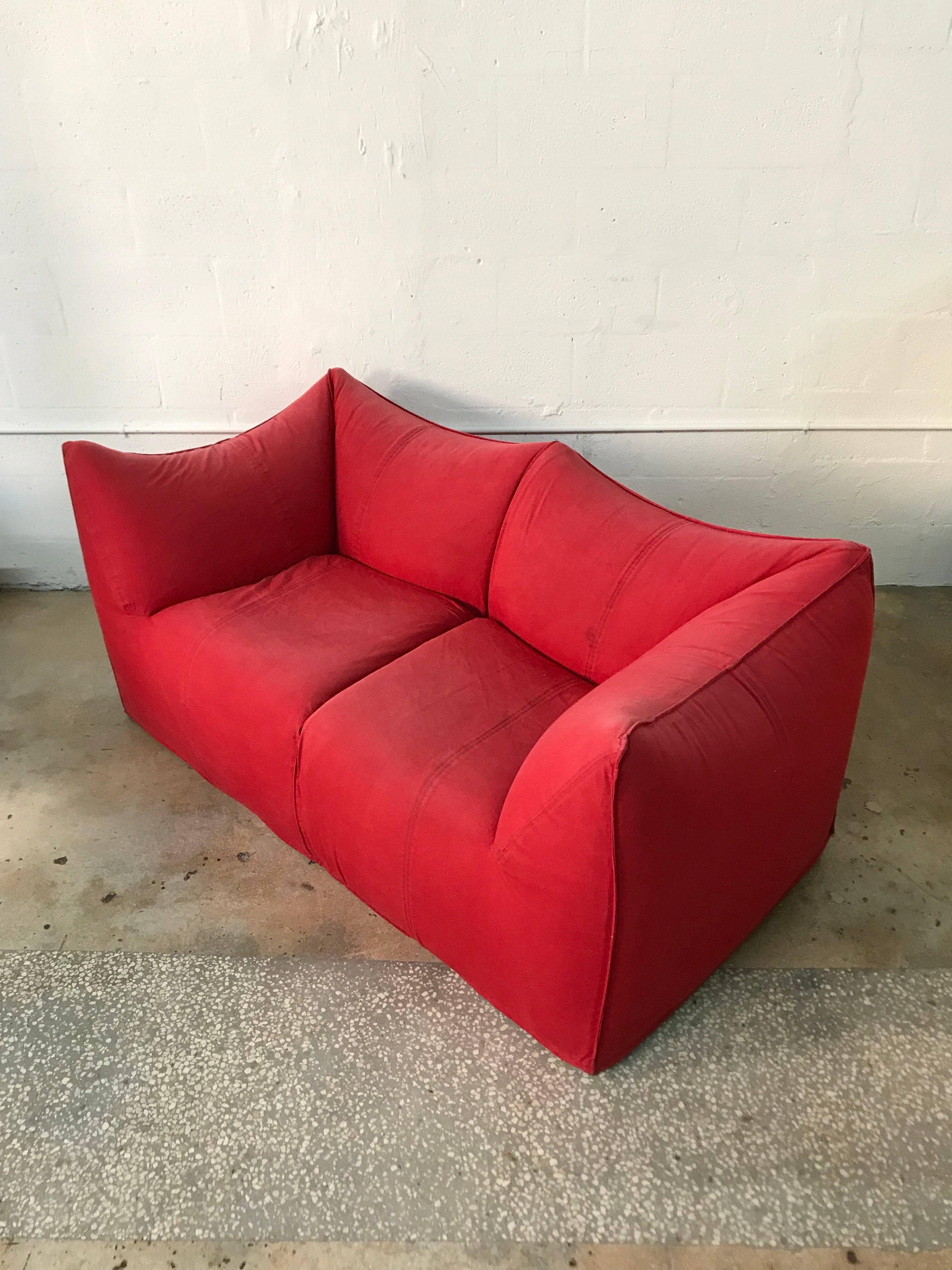 Original vintage ale Bambole two-seat sofa or loveseat designed by Mario Bellini for B&B Italia, rendered in Canvas over foam. Sofa is in original fabric, reupholstery in COM is included, please contact dealer for reupholstery or customization