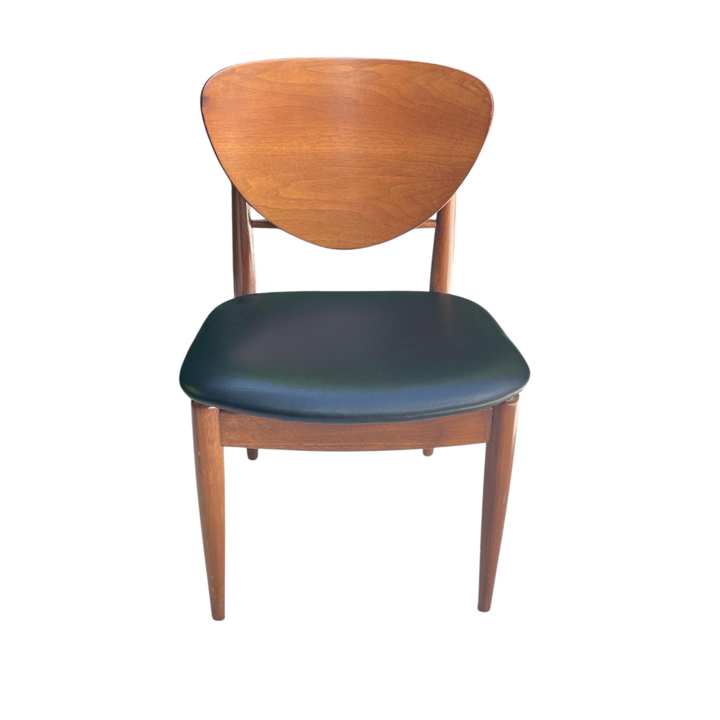 Set of 14 Finn Juhl Attributed Mid Century Walnut Dining Chairs, Denmark, 1950s For Sale 5