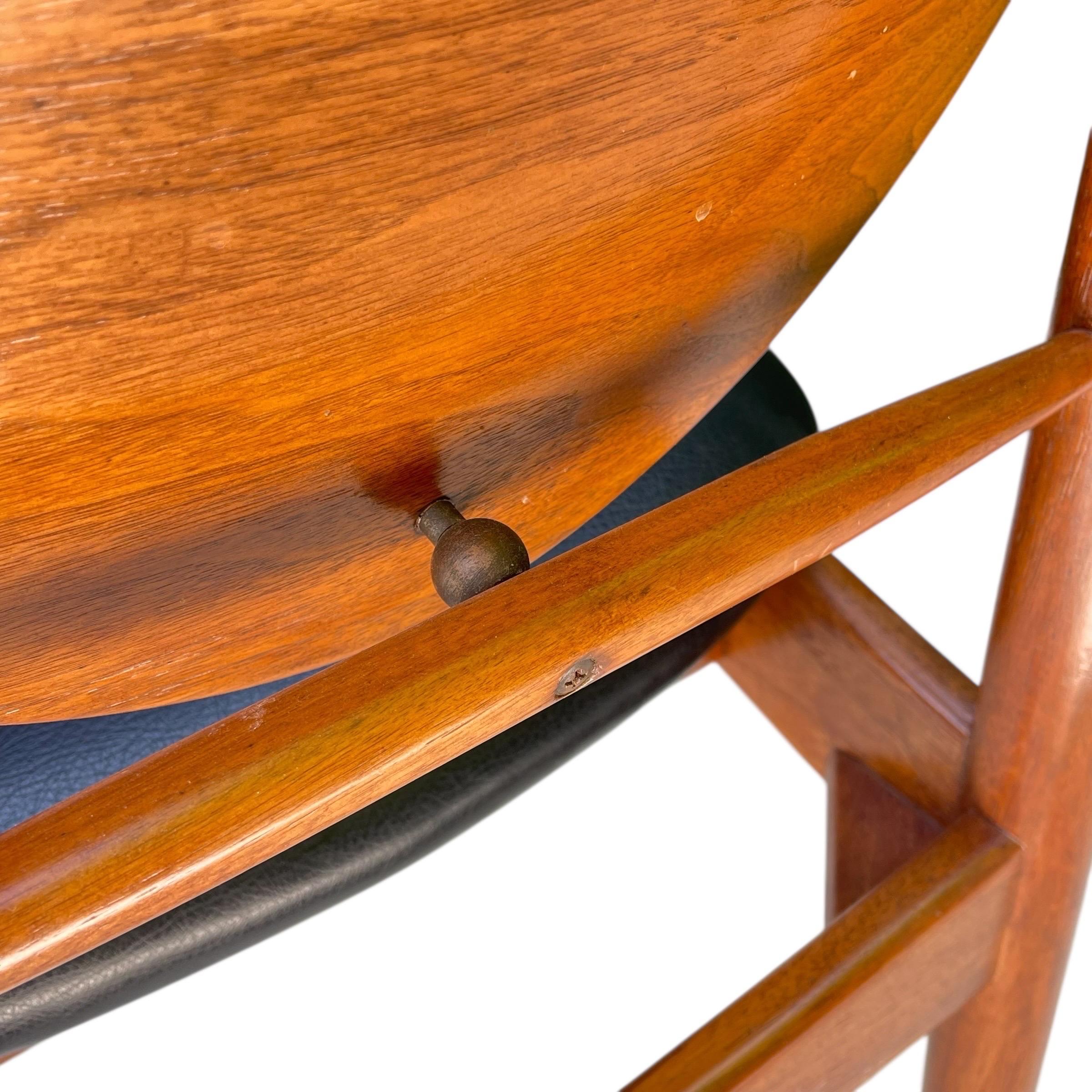 Set of 14 Finn Juhl Attributed Mid Century Walnut Dining Chairs, Denmark, 1950s For Sale 10
