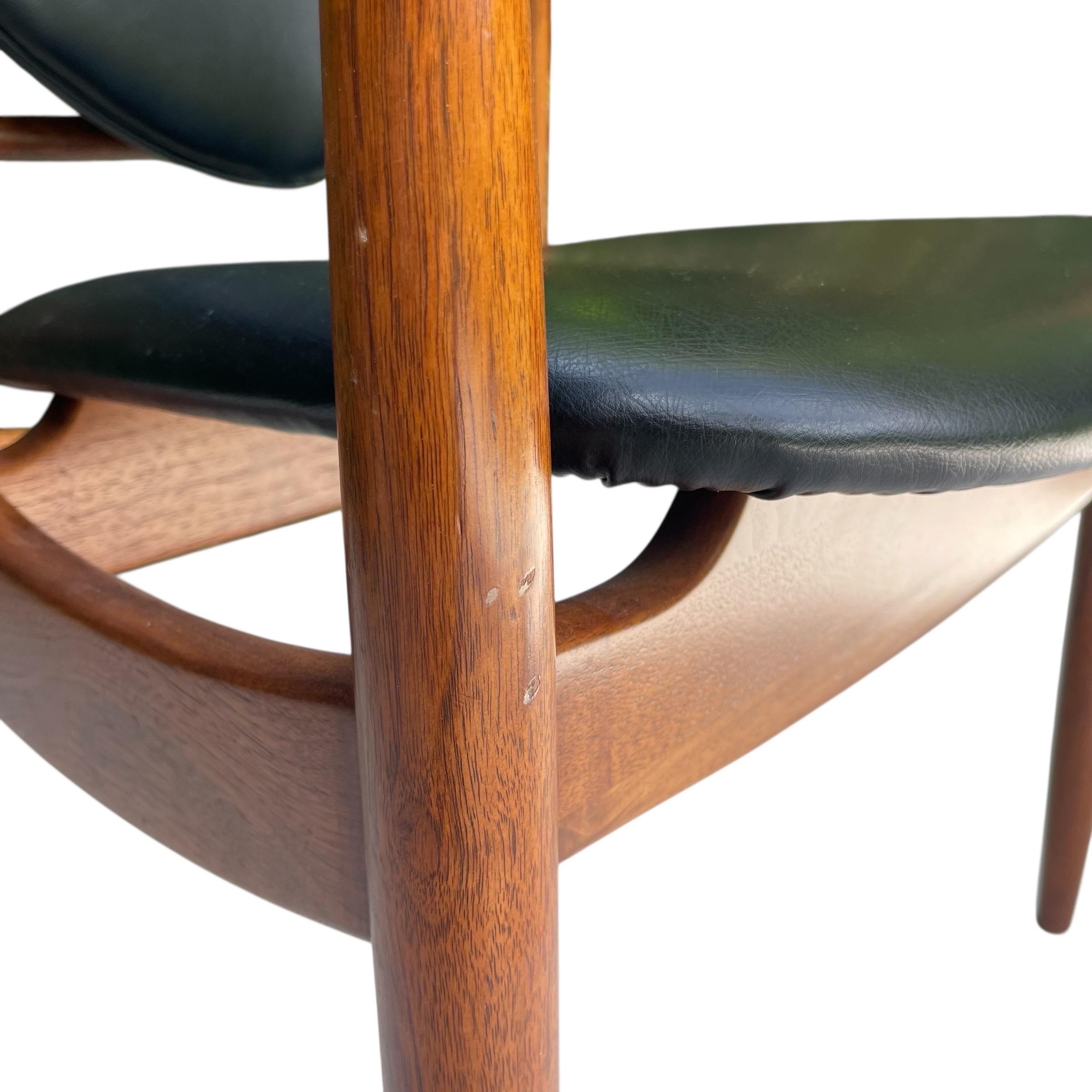 Set of 4 Finn Juhl Attributed Mid Century Walnut Dining Chairs, Denmark, 1950s For Sale 9