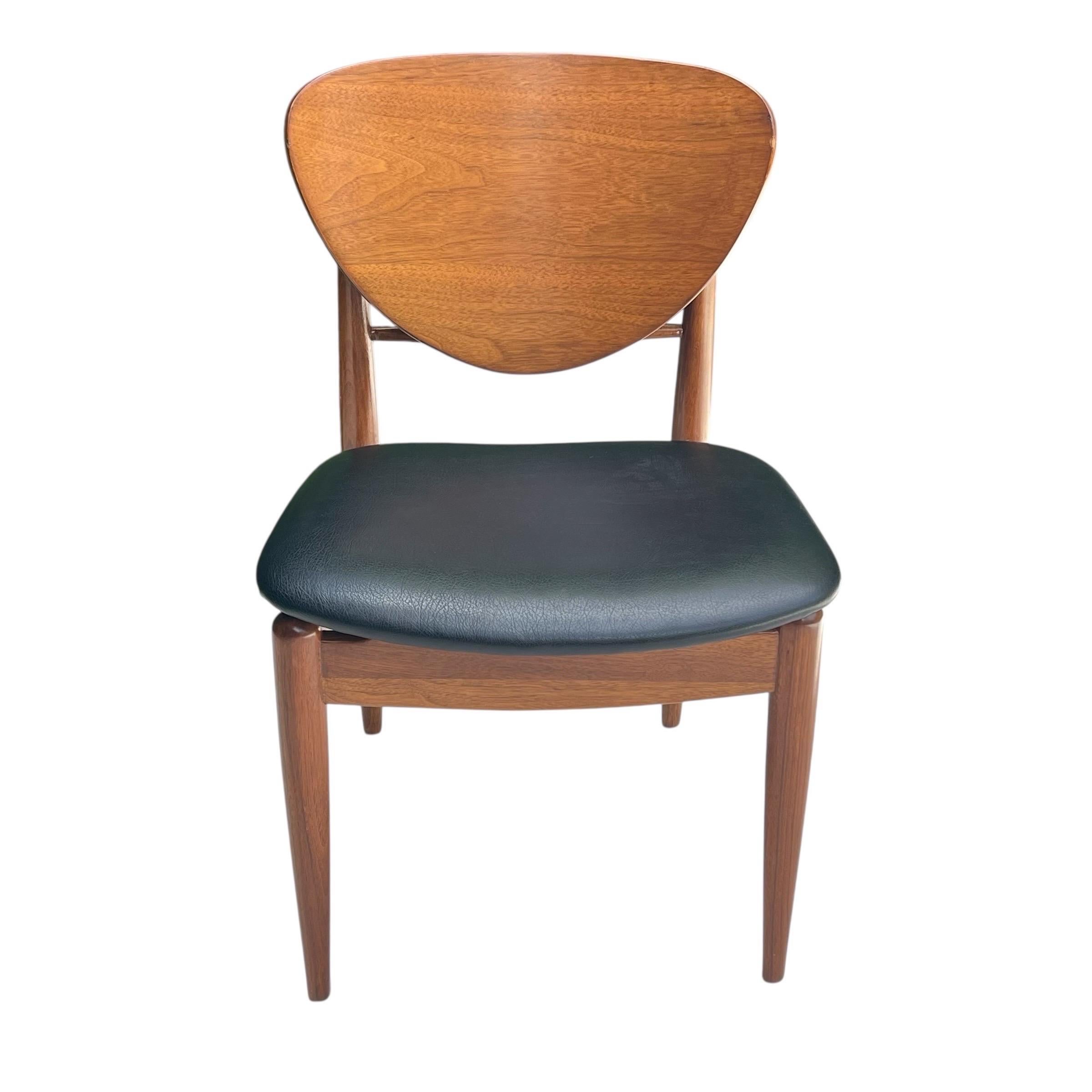 Mid-Century Modern Set of 10 Finn Juhl Attributed Mid Century Walnut Dining Chairs, Denmark, 1950s For Sale