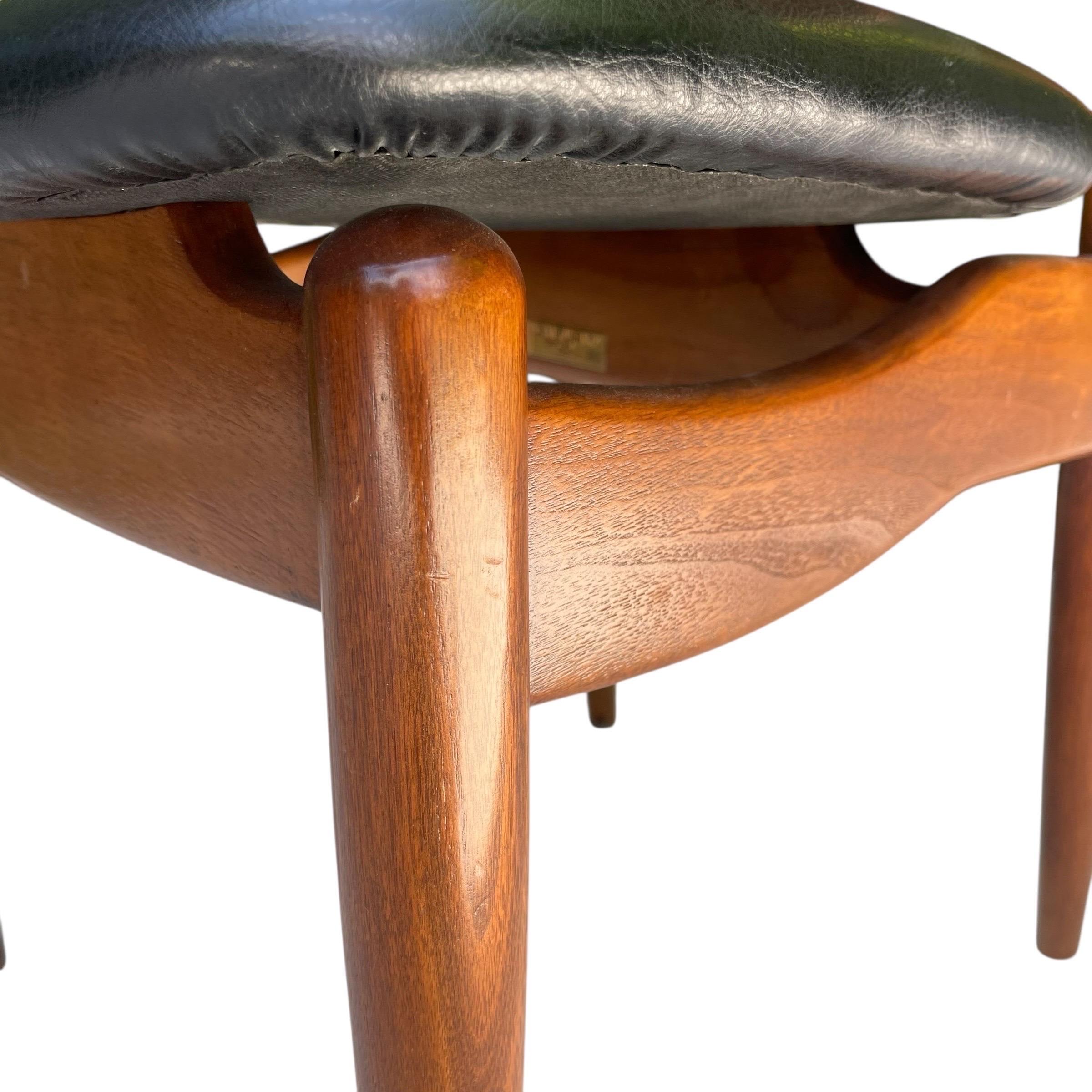 Set of 10 Finn Juhl Attributed Mid Century Walnut Dining Chairs, Denmark, 1950s For Sale 7