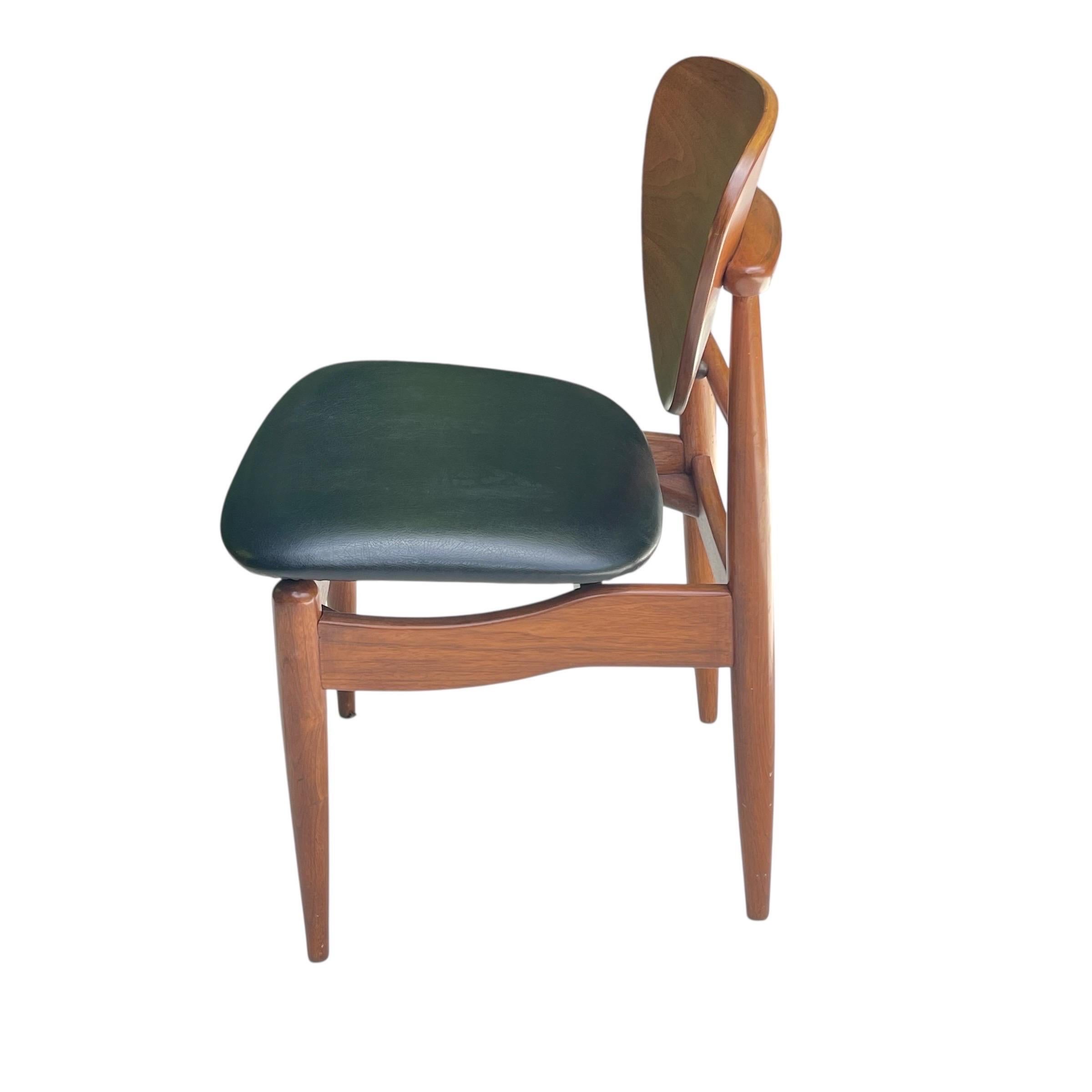 Set of 10 Finn Juhl Attributed Mid Century Walnut Dining Chairs, Denmark, 1950s In Good Condition For Sale In Miami, FL