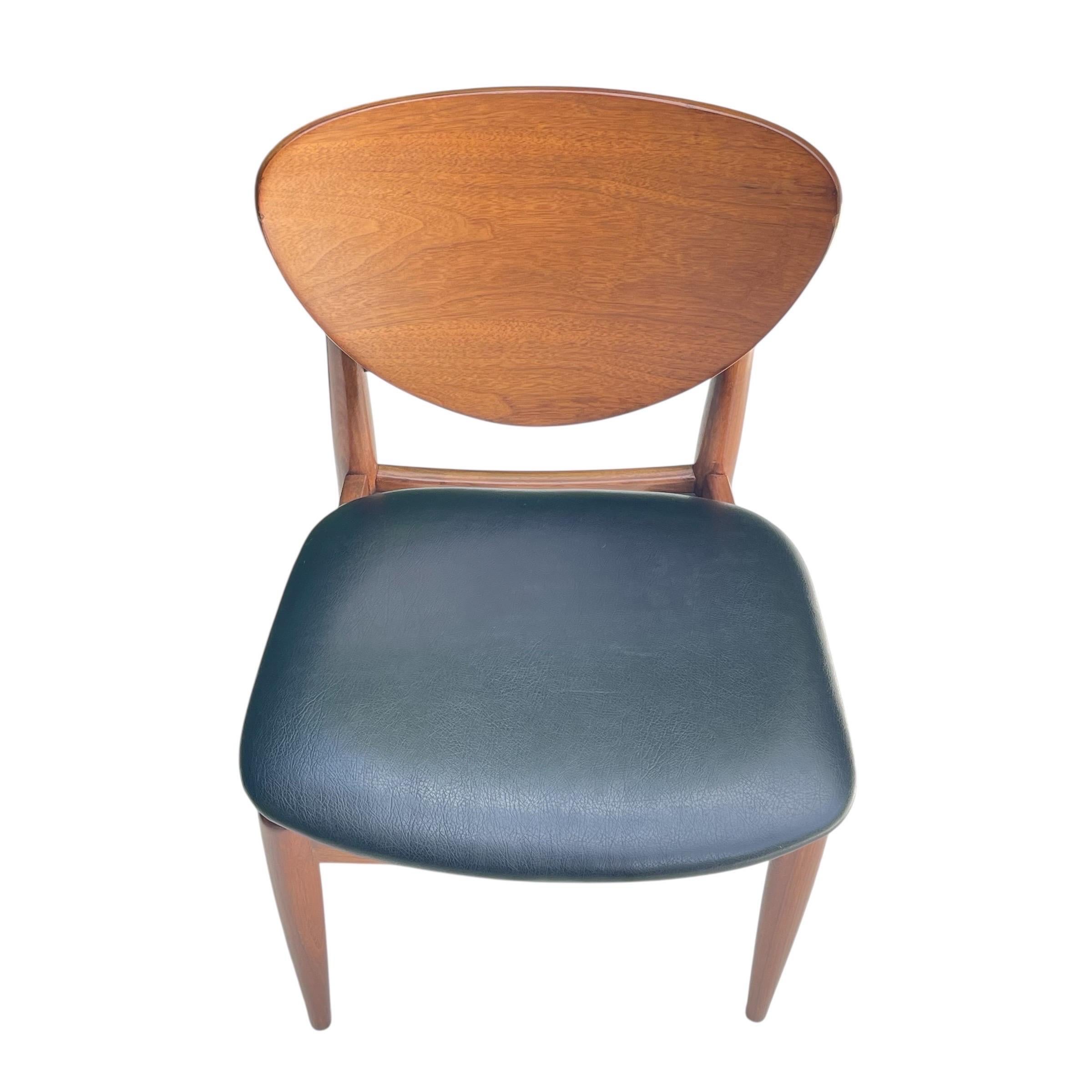 Set of 10 Finn Juhl Attributed Mid Century Walnut Dining Chairs, Denmark, 1950s For Sale 3