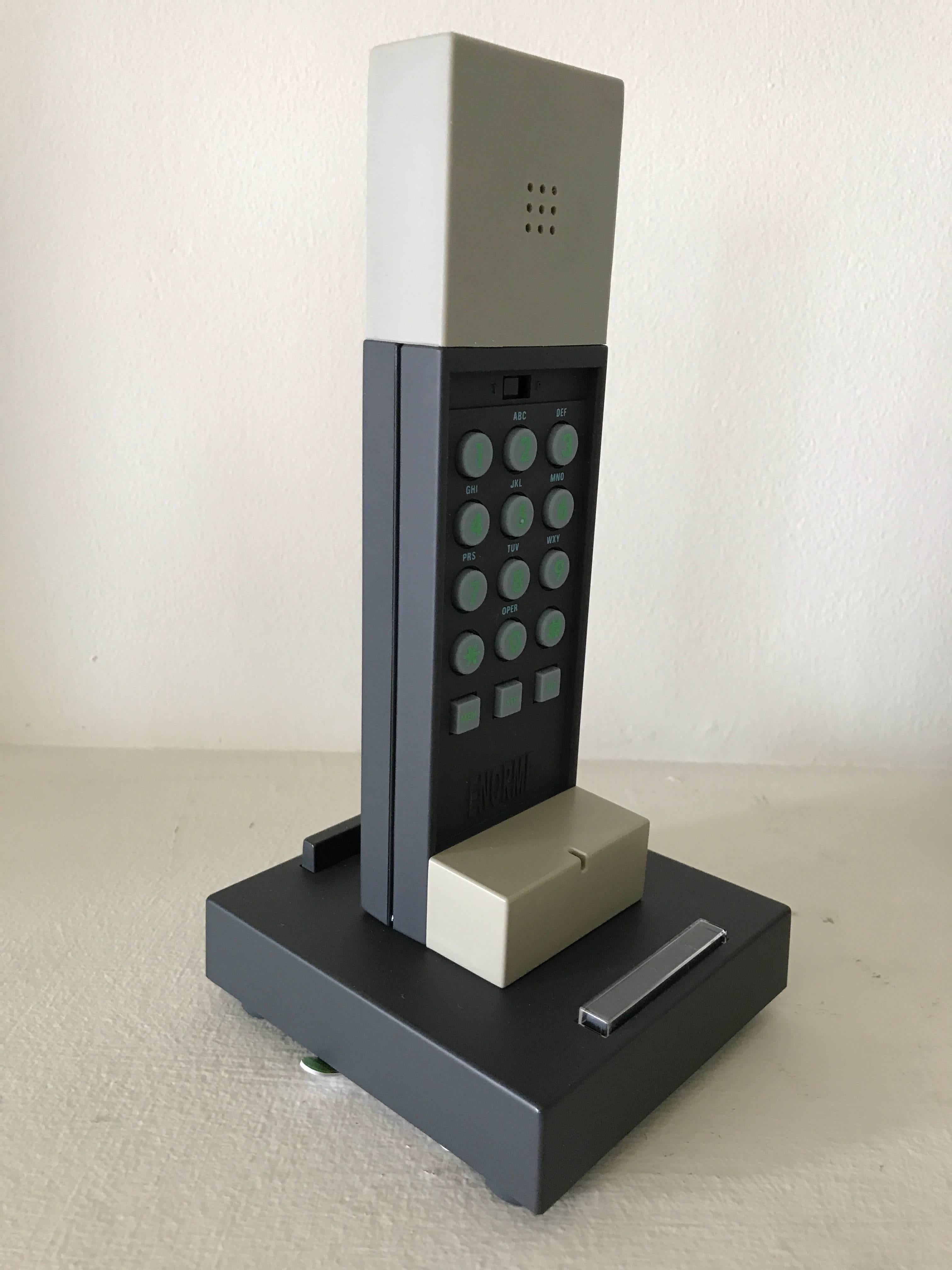 Original Enorme phone in black and grey designed by Ettore Sottsass for Sottsass Associati and Brondi Telephonia S.p.A. Phone has been tested and works.