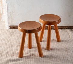 Pair of Charlotte Perriand's hight Berger stools : LE MERIBEL