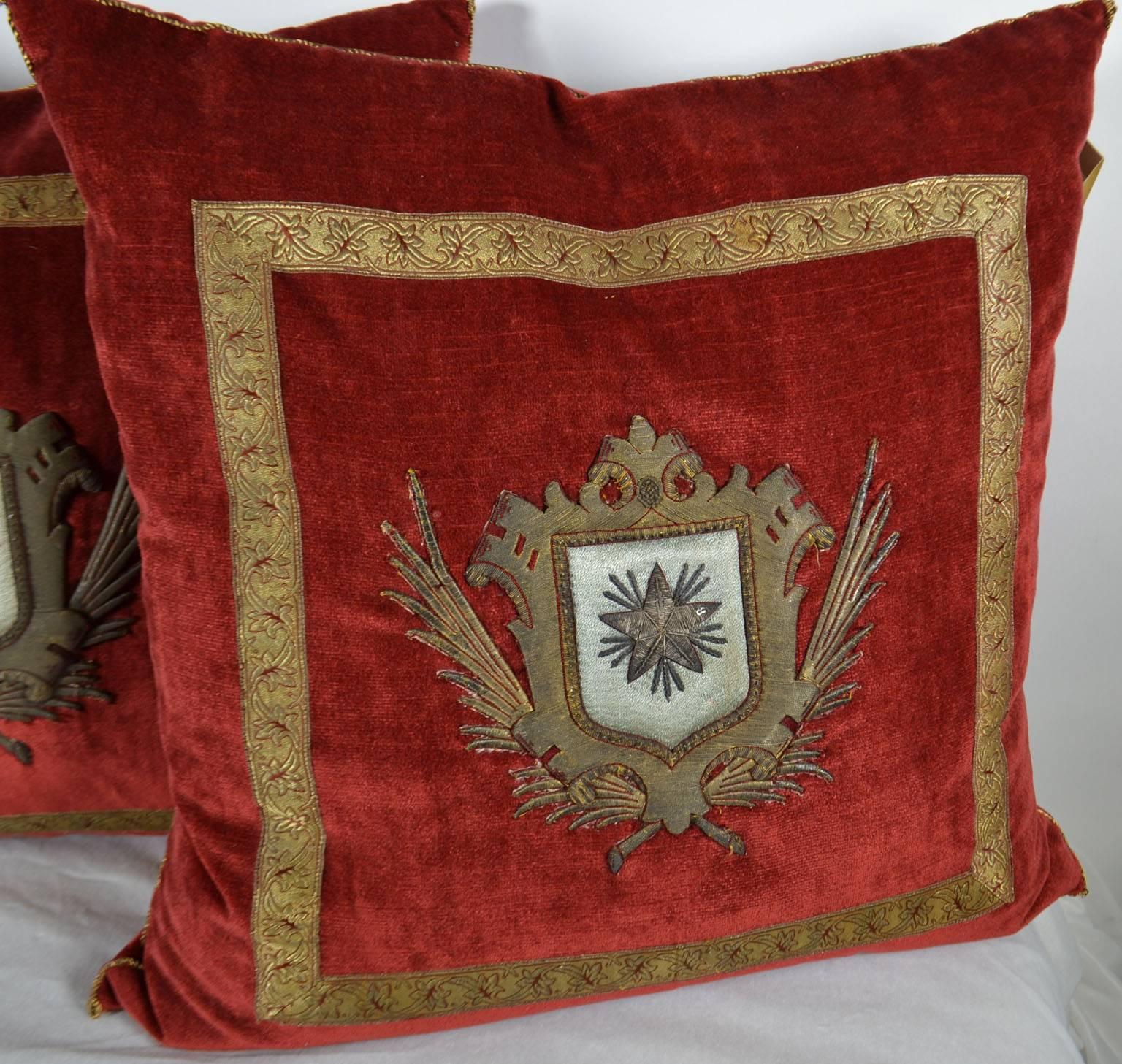  Pillow with Red Velvet Fabric and Antique Trim and Crest In Excellent Condition In Vista, CA