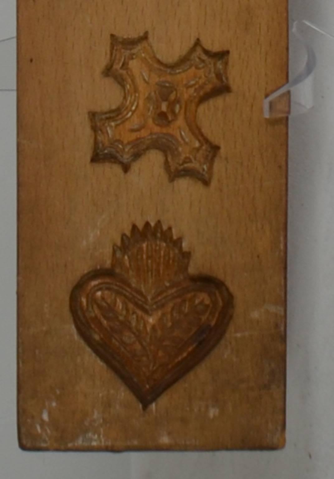 Double-Sided Wooden Gingerbread Mold In Good Condition For Sale In Vista, CA