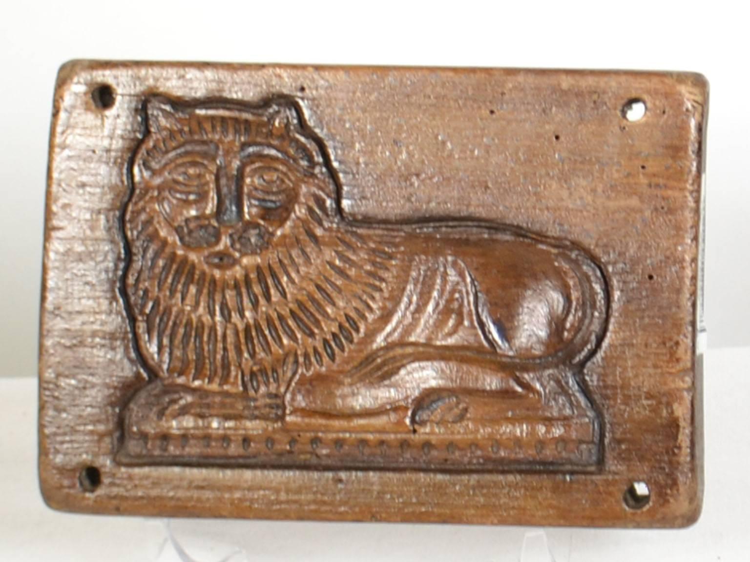 Wooden gingerbread mold (lion).