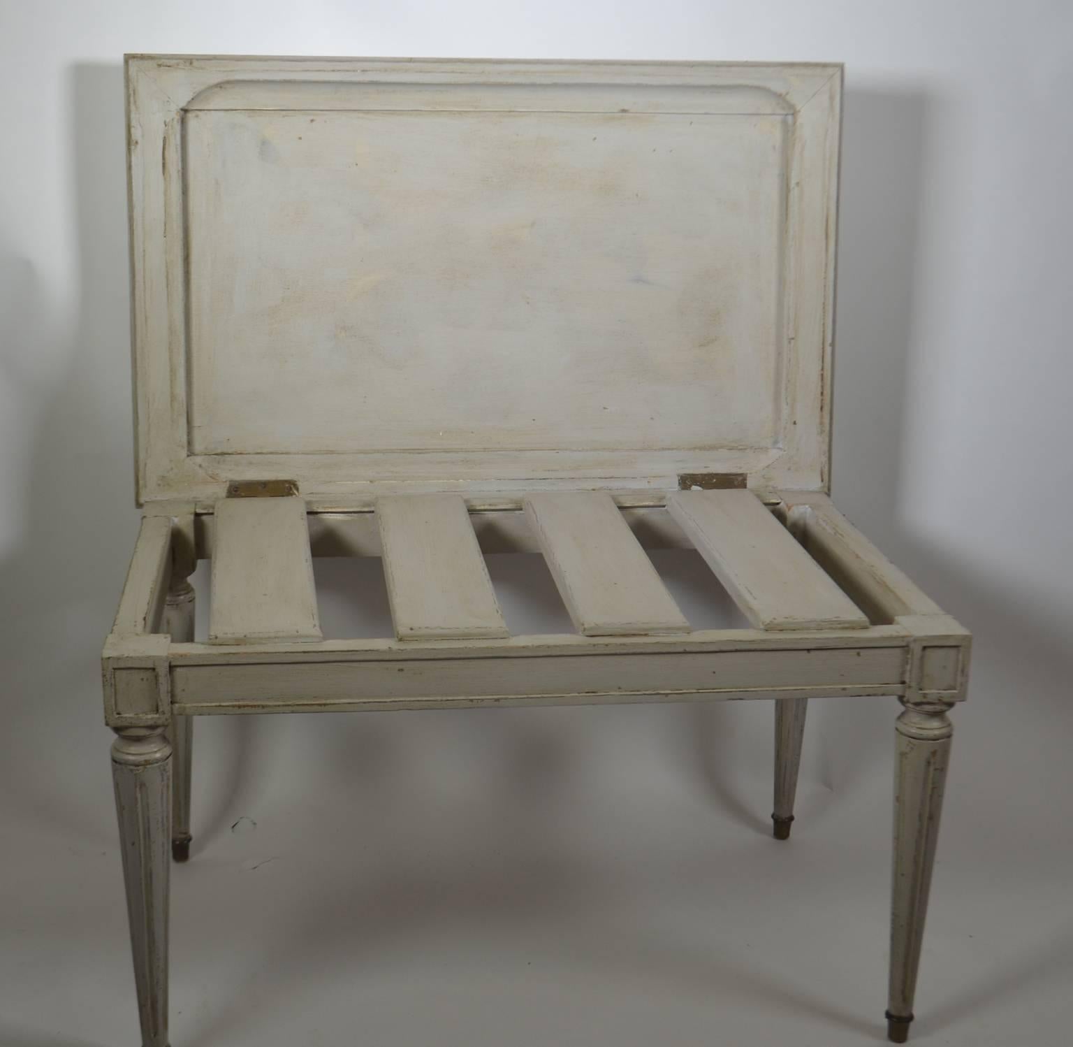 Louis XV Luggage Stand 1