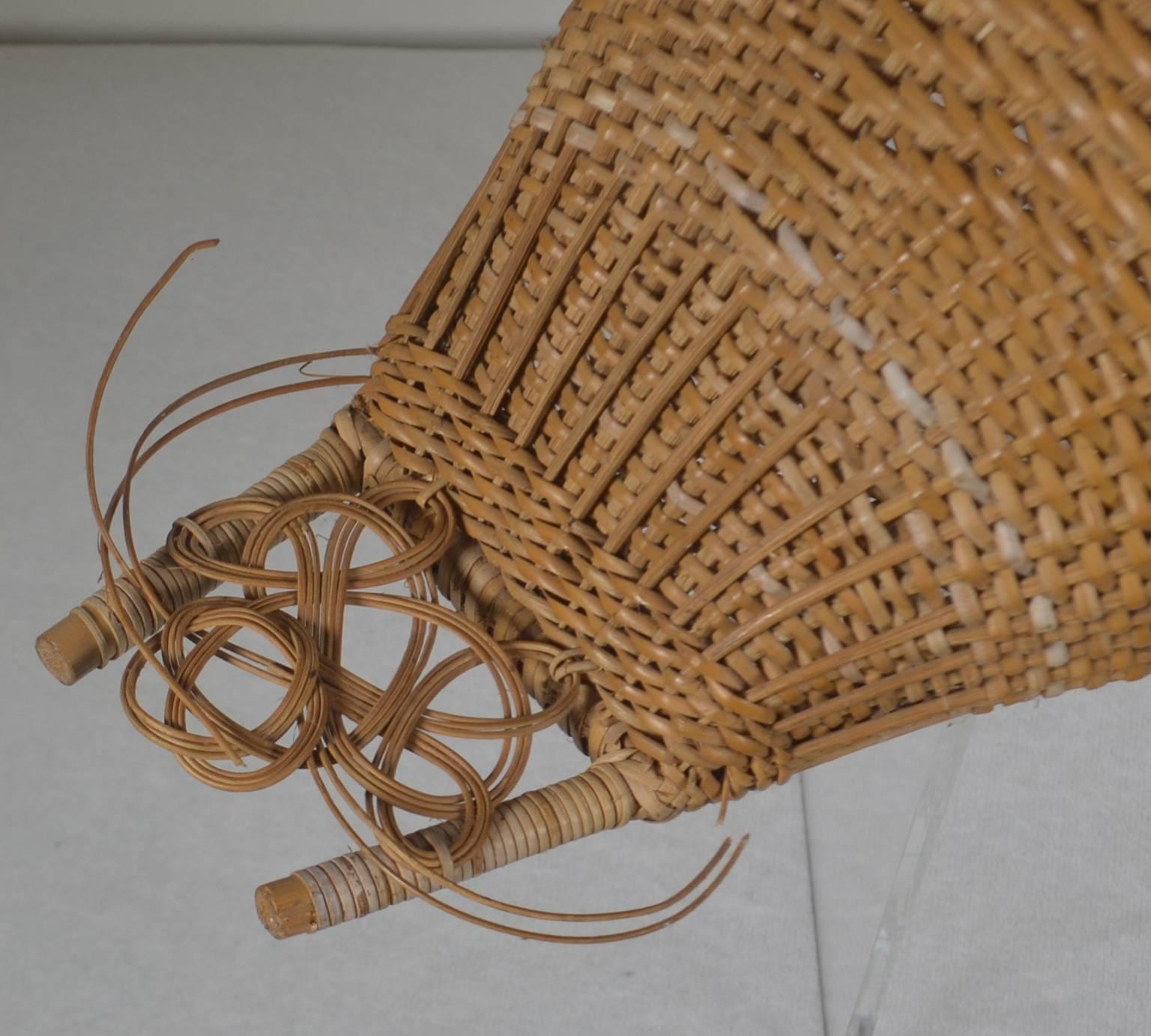 20th Century, Wicker Work Basket In Good Condition For Sale In Vista, CA